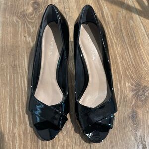 Via Spiga black patent leather pumps